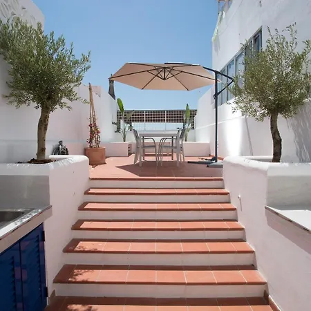 Modern & Cosy Townhouse - Casa Dos Irmaos Vakantiehuis *